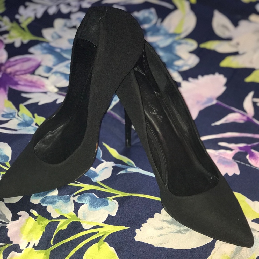 Black thin heel Stiletto